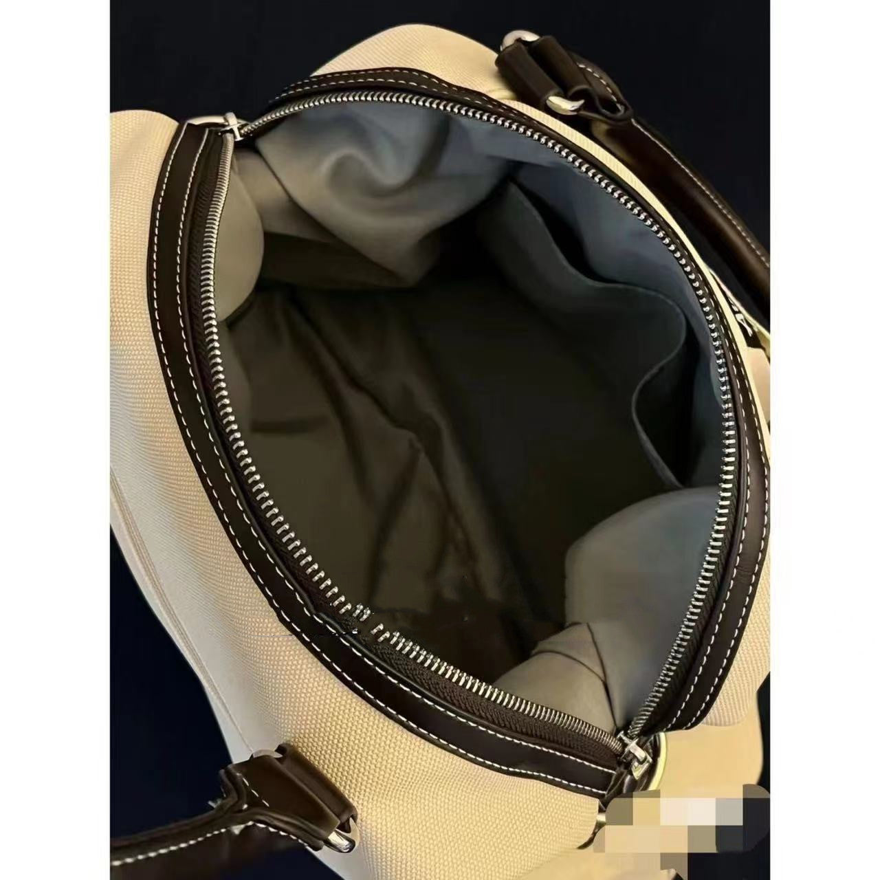 Niche Design Vintage Creative Label Bag